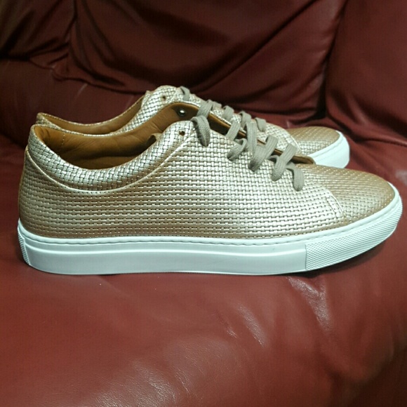 Aquatalia Shoes - NWOT AQUATALIA AVERY SHOES